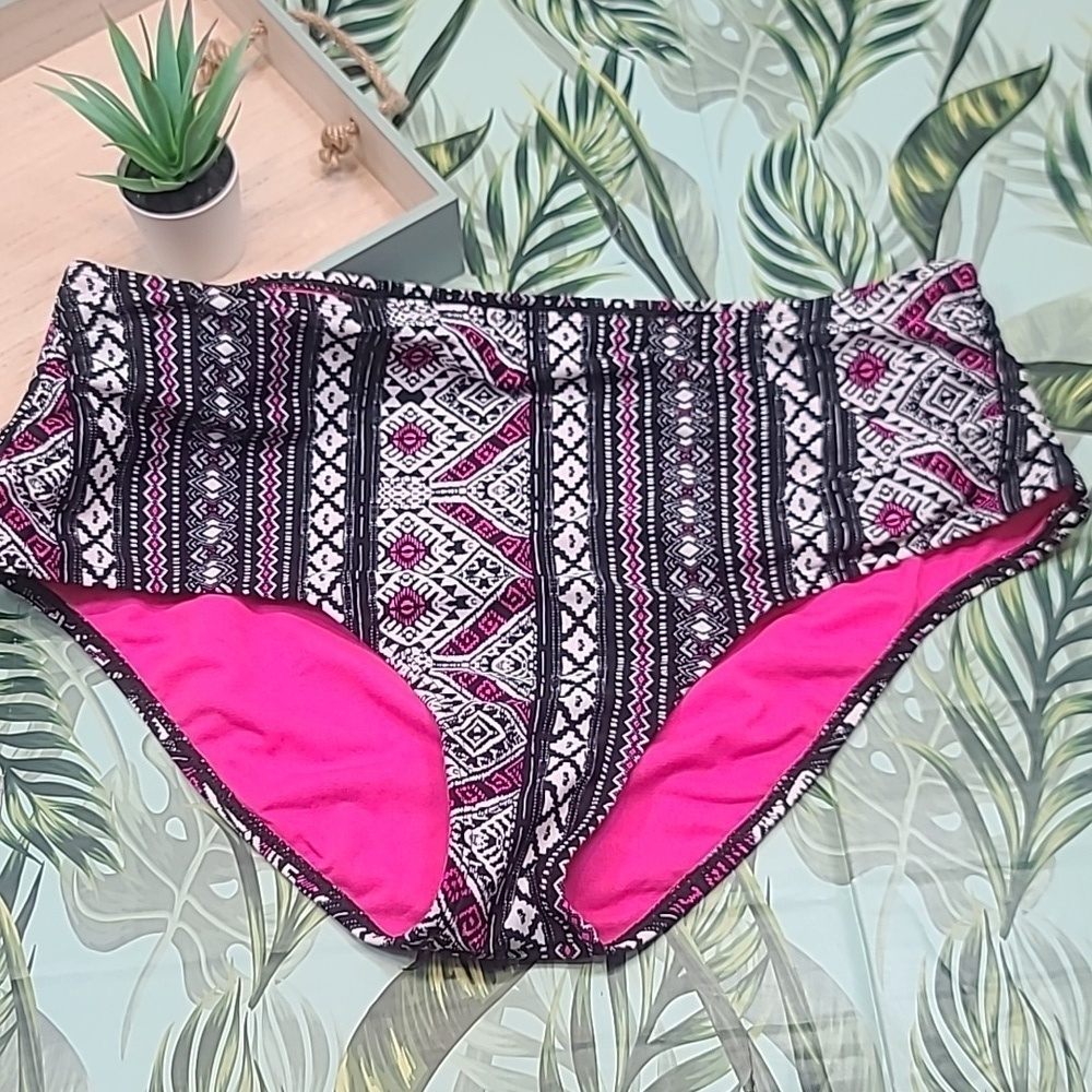 So by Kohl's hi waisted swim bottom